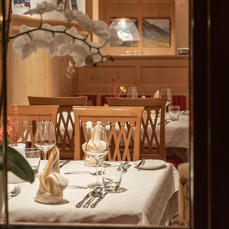 Hubertus, 3 Sterne Superior Hotel Lech am Arlberg