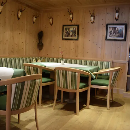 Hubertus, 3 Sterne Superior Hotel Lech am Arlberg