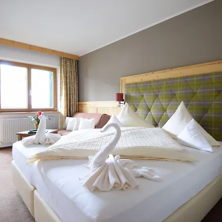 Hubertus, 3 Sterne Superior 3* Lech am Arlberg